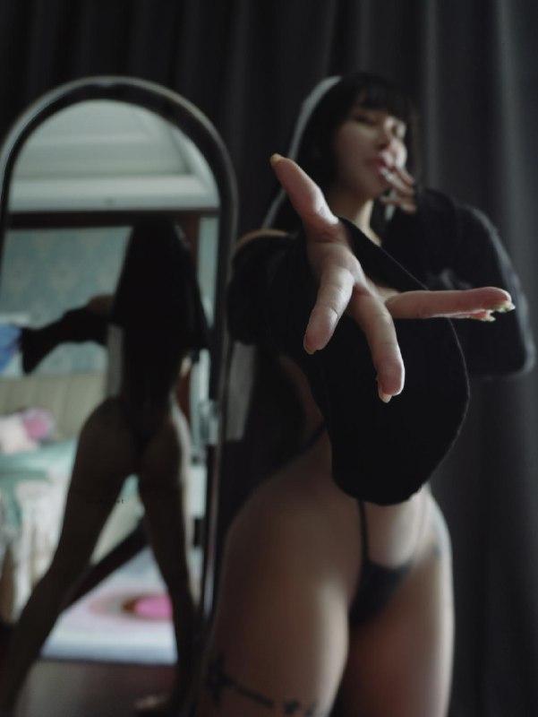 宋昱欣 – 吊带丁字裤【15P】